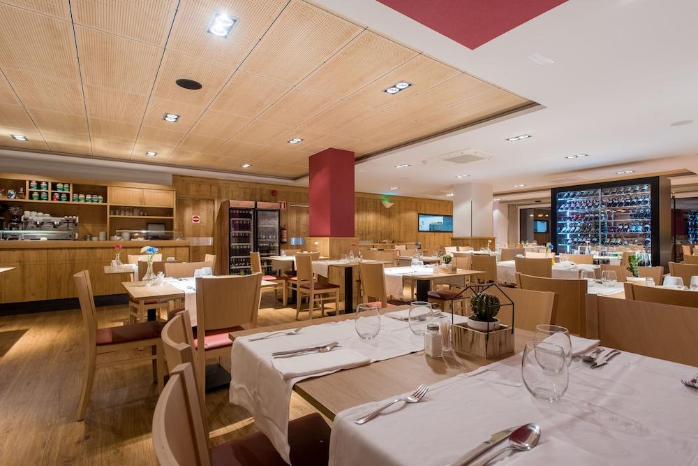 Hotel Los Pasiegos Хознайо Екстериор снимка