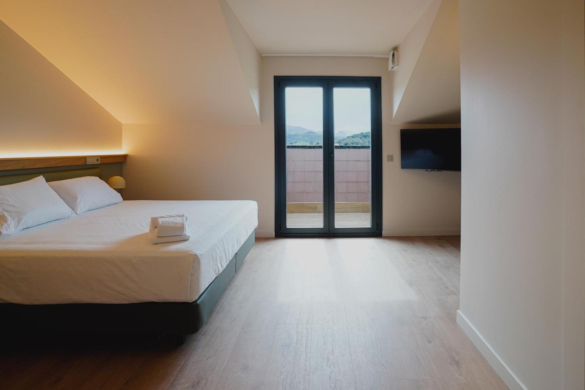 Hotel Los Pasiegos Хознайо Екстериор снимка