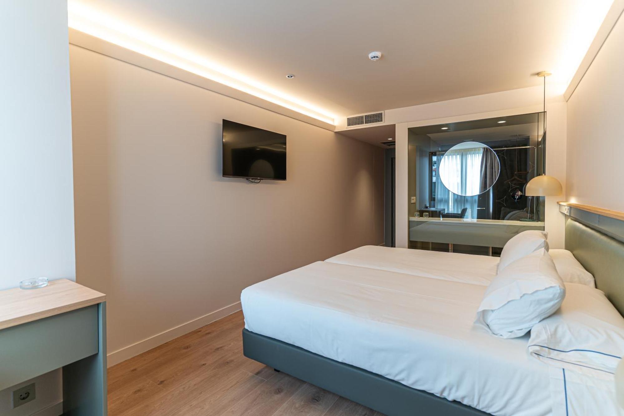 Hotel Los Pasiegos Хознайо Екстериор снимка