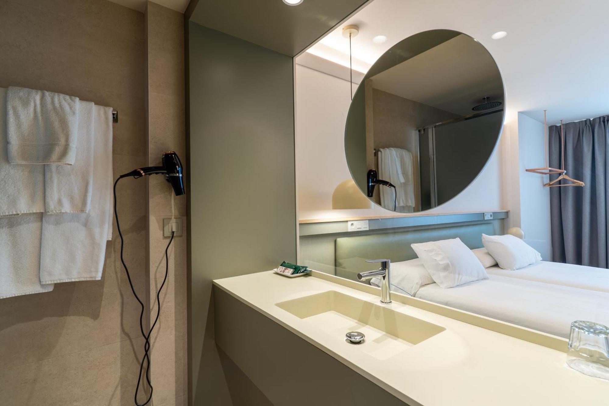 Hotel Los Pasiegos Хознайо Екстериор снимка