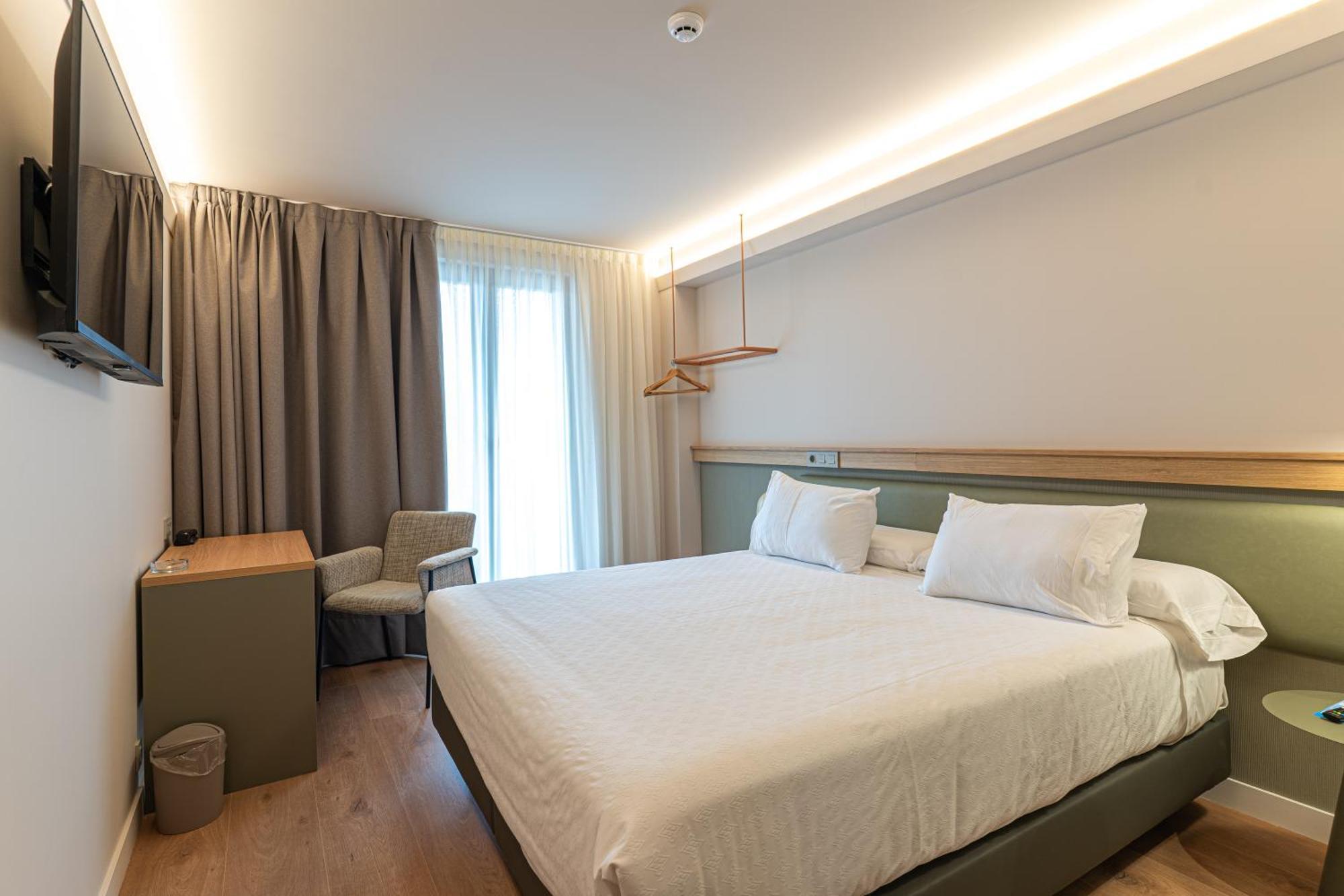 Hotel Los Pasiegos Хознайо Екстериор снимка
